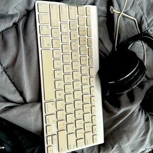 Apple keyboard